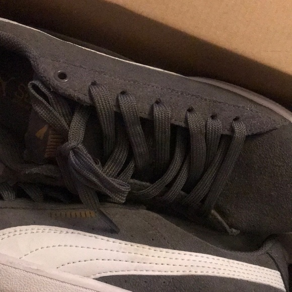 Women Grey Suede Pumas shoes - Picture 5 of 6